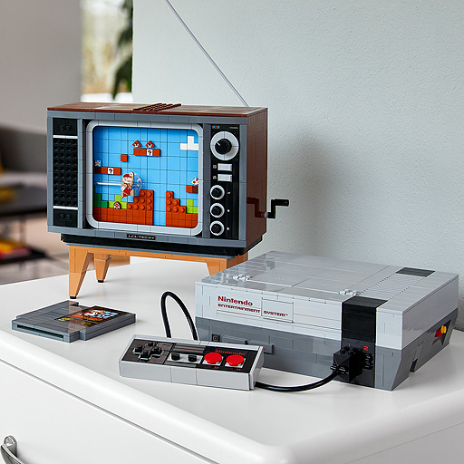 画像ギャラリー No.002のサムネイル画像 / 「LEGO NES」がレゴと任天堂の新たなコラボ製品として8月1日発売へ。1980年代スタイルのテレビセットと共にスーパーマリオの世界を再現