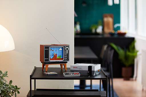 画像ギャラリー No.010のサムネイル画像 / 「LEGO NES」がレゴと任天堂の新たなコラボ製品として8月1日発売へ。1980年代スタイルのテレビセットと共にスーパーマリオの世界を再現