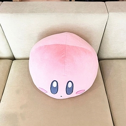 画像ギャラリー No.006のサムネイル画像 / 「星のカービィ」のカービィやワドルディ，メタナイトをモチーフにしたクッションが登場