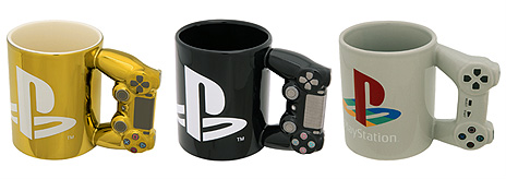 画像ギャラリー No.003のサムネイル画像 / 持ち手がDUALSHOCKなマグカップやトロフィー型グラスなど，MSYがPlayStation公式グッズを10月30日より順次国内発売へ