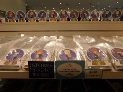 画像ギャラリー No.012のサムネイル画像 / 「うたの☆プリンスさまっ♪」SHINING STOREが4都市で順次オープン。原宿店のフォトレポートで，アイドルたちの魅力あふれるコンセプトグッズを紹介