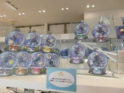 画像ギャラリー No.041のサムネイル画像 / 「うたの☆プリンスさまっ♪」SHINING STOREが4都市で順次オープン。原宿店のフォトレポートで，アイドルたちの魅力あふれるコンセプトグッズを紹介