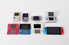 画像ギャラリー No.021のサムネイル画像 / 「ポケットモンスター」シリーズの25周年記念ムービーが公開に。ゲームやアニメ，グッズなど，100を超える作品をとおして“ポケモンの25年”を紹介