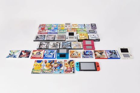 画像ギャラリー No.022のサムネイル画像 / 「ポケットモンスター」シリーズの25周年記念ムービーが公開に。ゲームやアニメ，グッズなど，100を超える作品をとおして“ポケモンの25年”を紹介