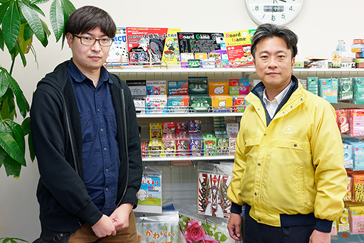 画像ギャラリー No.002のサムネイル画像 / DAISOの100円ボードゲーム誕生秘話に迫る! 企画責任者&ゲームデザイナーインタビュー