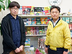 DAISOの100円ボードゲーム誕生秘話に迫る！　企画責任者＆ゲームデザイナーインタビュー