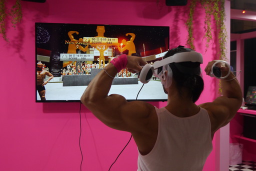 画像ギャラリー No.007のサムネイル画像 / ［TGS 2021］VRでボディビルダーになる！インパクト抜群のゲームが揃った，バンタンゲームアカデミーブースレポート