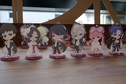画像ギャラリー No.013のサムネイル画像 / カプコンカフェ×「逆転裁判」シリーズではキャラたちがきらびやかな盛装で登場！ 一部グッズの先行公開＆試食レポートをお届け