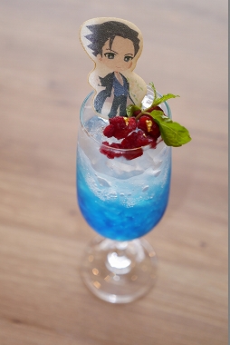 画像ギャラリー No.025のサムネイル画像 / カプコンカフェ×「逆転裁判」シリーズではキャラたちがきらびやかな盛装で登場！ 一部グッズの先行公開＆試食レポートをお届け