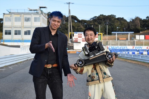 画像ギャラリー No.018のサムネイル画像 / サーキットを“最速で走るPC”の実現に挑んだプロフェッショナルの記録。「セガ世界最速！？パソコンプレゼントキャンペーン」撮影現場レポート