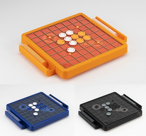 画像ギャラリー No.001のサムネイル画像 / 「カラーオセロ」が4月下旬に発売。盤面とオセロ石がオレンジ,ブルー,パールブラックに