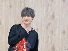 自称“トゲの少ないサボテン”の岡本信彦さんは，種なしスイカを育てたい。ボイスコミック「花ふるコロニーロット」出演キャストインタビュー