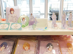 画像ギャラリー No.013のサムネイル画像 / 「うたの☆プリンスさまっ♪」SHINING STOREの内覧会レポートをお届け。2022年は夏にぴったりなアイテムラインナップに注目！