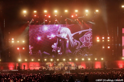 画像ギャラリー No.035のサムネイル画像 / ブシロード15周年記念ライブをレポート。Poppin'Partyやミルキィホームズなど,総勢19組のアーティストが集結! ドーム会場は大歓声に包まれた