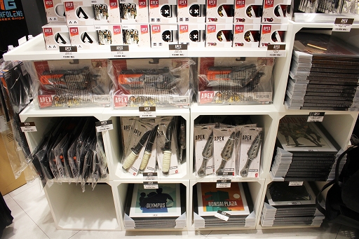 画像ギャラリー No.008のサムネイル画像 / 「INFOLENS GEEK SHOP」が池袋パルコに本日オープン。「Apex Legends」など人気タイトルの公式グッズが勢ぞろい