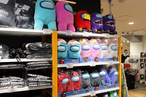 画像ギャラリー No.018のサムネイル画像 / 「INFOLENS GEEK SHOP」が池袋パルコに本日オープン。「Apex Legends」など人気タイトルの公式グッズが勢ぞろい