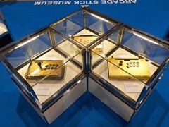 古今東西のアケコンが大集合した「EVO アーケードスティックミュージアム」を写真で振り返る［EVO Japan 2023］