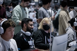 画像ギャラリー No.098のサムネイル画像 / 「EVO Japan 2023」を300枚超の写真で振り返る。世界中の格闘ゲーマーが集い，思い思いの目的でイベントを楽しんだ