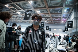 画像ギャラリー No.114のサムネイル画像 / 「EVO Japan 2023」を300枚超の写真で振り返る。世界中の格闘ゲーマーが集い，思い思いの目的でイベントを楽しんだ