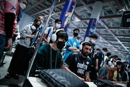 画像ギャラリー No.195のサムネイル画像 / 「EVO Japan 2023」を300枚超の写真で振り返る。世界中の格闘ゲーマーが集い，思い思いの目的でイベントを楽しんだ