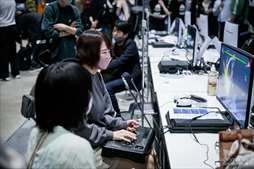 画像ギャラリー No.214のサムネイル画像 / 「EVO Japan 2023」を300枚超の写真で振り返る。世界中の格闘ゲーマーが集い，思い思いの目的でイベントを楽しんだ