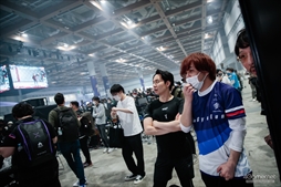 画像ギャラリー No.218のサムネイル画像 / 「EVO Japan 2023」を300枚超の写真で振り返る。世界中の格闘ゲーマーが集い，思い思いの目的でイベントを楽しんだ