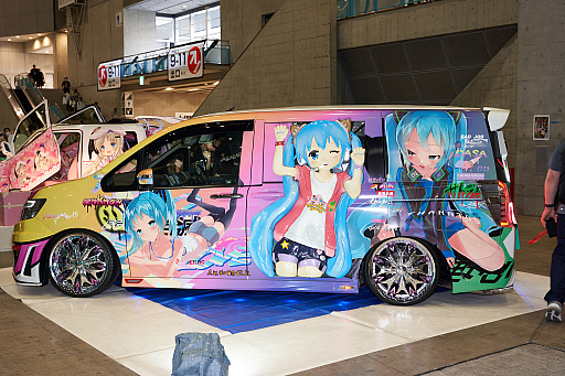 画像ギャラリー No.065のサムネイル画像 / 「ニコニコ超会議2023」フォトレポート。ステージイベントは声出しも解禁，参加者にニコニコ笑顔が浮かんだ会場の様子をお届け