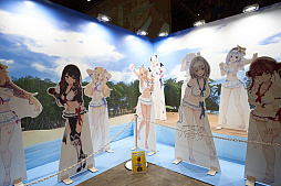 画像ギャラリー No.154のサムネイル画像 / 「ニコニコ超会議2023」フォトレポート。ステージイベントは声出しも解禁，参加者にニコニコ笑顔が浮かんだ会場の様子をお届け
