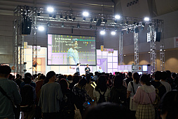 画像ギャラリー No.170のサムネイル画像 / 「ニコニコ超会議2023」フォトレポート。ステージイベントは声出しも解禁，参加者にニコニコ笑顔が浮かんだ会場の様子をお届け