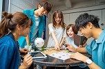 画像ギャラリー No.004のサムネイル画像 / 「名探偵コナン」とコラボのリアル脱出ゲーム“黒鉄の海中研究所（ラボラトリー・オルカ）からの脱出”の描きおろしビジュアルが公開に