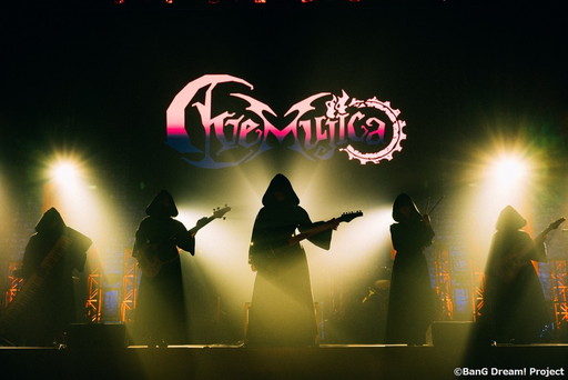 画像ギャラリー No.001のサムネイル画像 / 「バンドリ！」発の謎に包まれたバンド“Ave Mujica”の0th LIVEレポート。初のリアル公演でついにメンバーの名前が判明！？