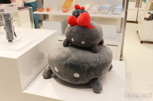 画像ギャラリー No.002のサムネイル画像 / 「Sky」と「星の王子さま」のコラボは,どのような思いで始まったのか。開催中のポップアップストアに来店した両作品のキーマン2人に話を聞いた
