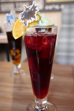 画像ギャラリー No.026のサムネイル画像 / カプコンカフェ,「ロックマンエグゼ」シリーズコラボ試食会レポート。バトルフィールドを再現したフードメニューなどユニークな品がラインナップ