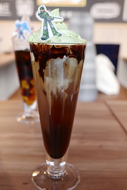 画像ギャラリー No.028のサムネイル画像 / カプコンカフェ,「ロックマンエグゼ」シリーズコラボ試食会レポート。バトルフィールドを再現したフードメニューなどユニークな品がラインナップ