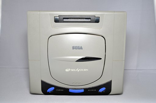 画像ギャラリー No.001のサムネイル画像 / セガサターンや初代Xboxを今,遊びたい! とアップスケーラーで環境を構築した話。まさかケーブルが問題になるなんて……