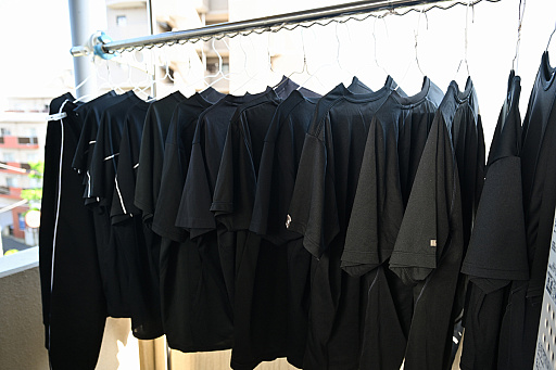 画像ギャラリー No.007のサムネイル画像 / 「リアルでは黒い服ばっかなのに,ゲームでは派手な服を着るのなんで?」マオ・シルフィーユが色彩心理学で解剖!