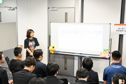 画像ギャラリー No.004のサムネイル画像 / ゲーム業界就活イベント「キャリアクエスト」開催。国内ゲームメーカー10社が集結し,業界で働きたい学生に向けて説明会&個別面談を実施