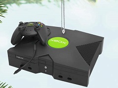 初代Xboxをモチーフにしたクリスマスオーナメントが海外向けに発表。ボタンを押すと起動音とともに「Halo」の楽曲も再生