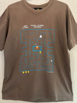 画像ギャラリー No.001のサムネイル画像 / あなたの「秘蔵のゲームTシャツ」見せてください! 4Gamerスタッフ&ライター陣に,とっておきの一着を紹介してもらった