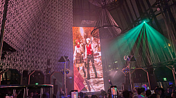 画像ギャラリー No.012のサムネイル画像 / 東京ゲームショウの前夜祭!? 招待制イベント「SEGA TGS PARTY」が今年も開催。横山昌義氏や「龍が如く」新作に登場する“ミナト区女子”の姿も