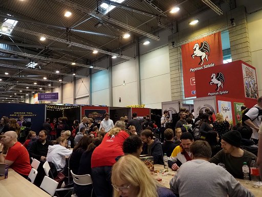 画像ギャラリー No.007のサムネイル画像 / 世界最大規模のアナログゲーム見本市「SPIEL Essen 2024」の会場をレポート。20万4000人が来場しコロナ禍前の勢いが復活