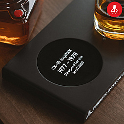 画像ギャラリー No.005のサムネイル画像 / 懐かしのジョイスティックがウイスキーのデキャンタになった「Atari Joystick Decanter Set」，海外向けに発売中