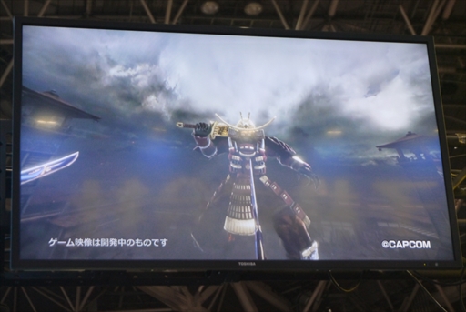 画像ギャラリー No.010のサムネイル画像 / 「鬼武者VR Shadow Team」では，コントローラを刀のように振るい，幻魔を斬る“バッサリ感”を堪能できる［AEPO2024］