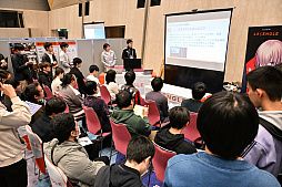 画像ギャラリー No.007のサムネイル画像 / ゲーム業界就活イベント第2回「キャリアクエスト」開催。国内ゲームメーカー8社が業界で働きたい学生に企業説明会や職種紹介を実施