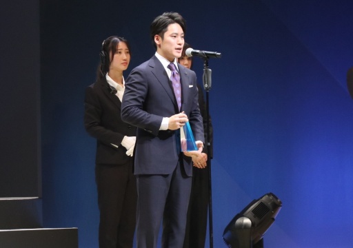 画像ギャラリー No.042のサムネイル画像 / 「日本eスポーツアワード2024」授賞式を開催。最優秀プレイヤーはときど選手,eスポーツ界の流行語大賞は「ガイル村」に決定