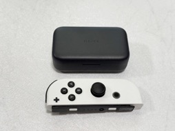 画像ギャラリー No.004のサムネイル画像 / 耳の穴をふさがないイヤホン「nwm DOTS」は,散歩しながら使うのにけっこう良い感じ(「買い物Surfer」第27回)