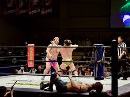 画像ギャラリー No.012のサムネイル画像 / 耳の穴をふさがないイヤホン「nwm DOTS」は,散歩しながら使うのにけっこう良い感じ(「買い物Surfer」第27回)