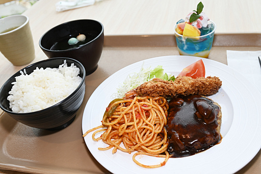 画像ギャラリー No.016のサムネイル画像 / セガの社員食堂で「サクラ大戦」と「アウトラン」のコラボフードを食べてきたので,ほかのメニューとあわせて紹介